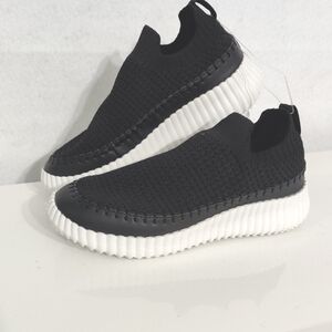 Woman's Sneakers & Athletic Shoes  La Sheelah Size 5 Black And White Slip-On
